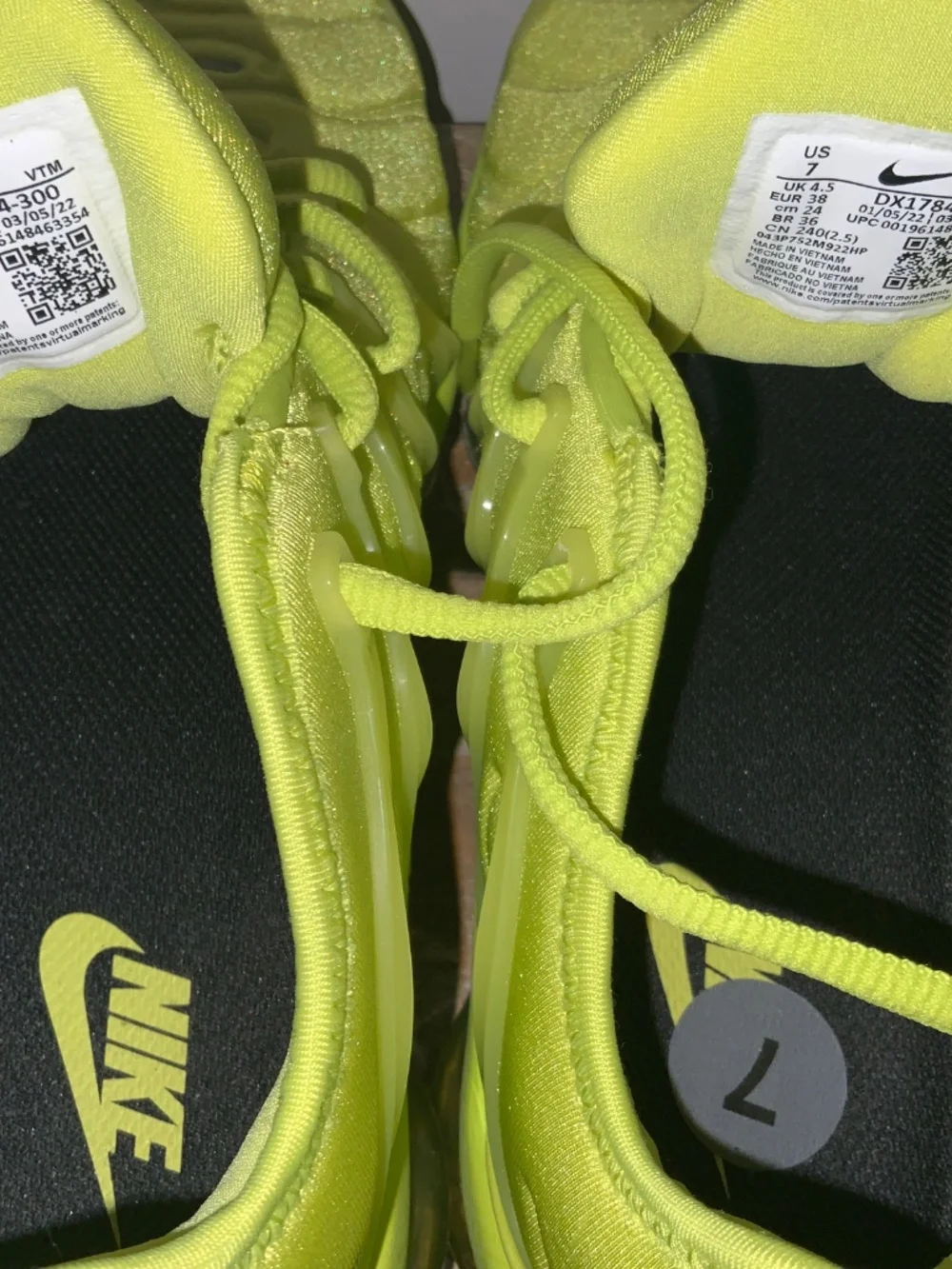 Nike Air VaporMax Plus “Tennis Ball” SIZE: 7